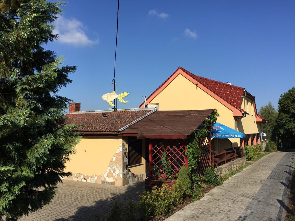 Zlota Rybka Lubniewice Hotel Exterior foto
